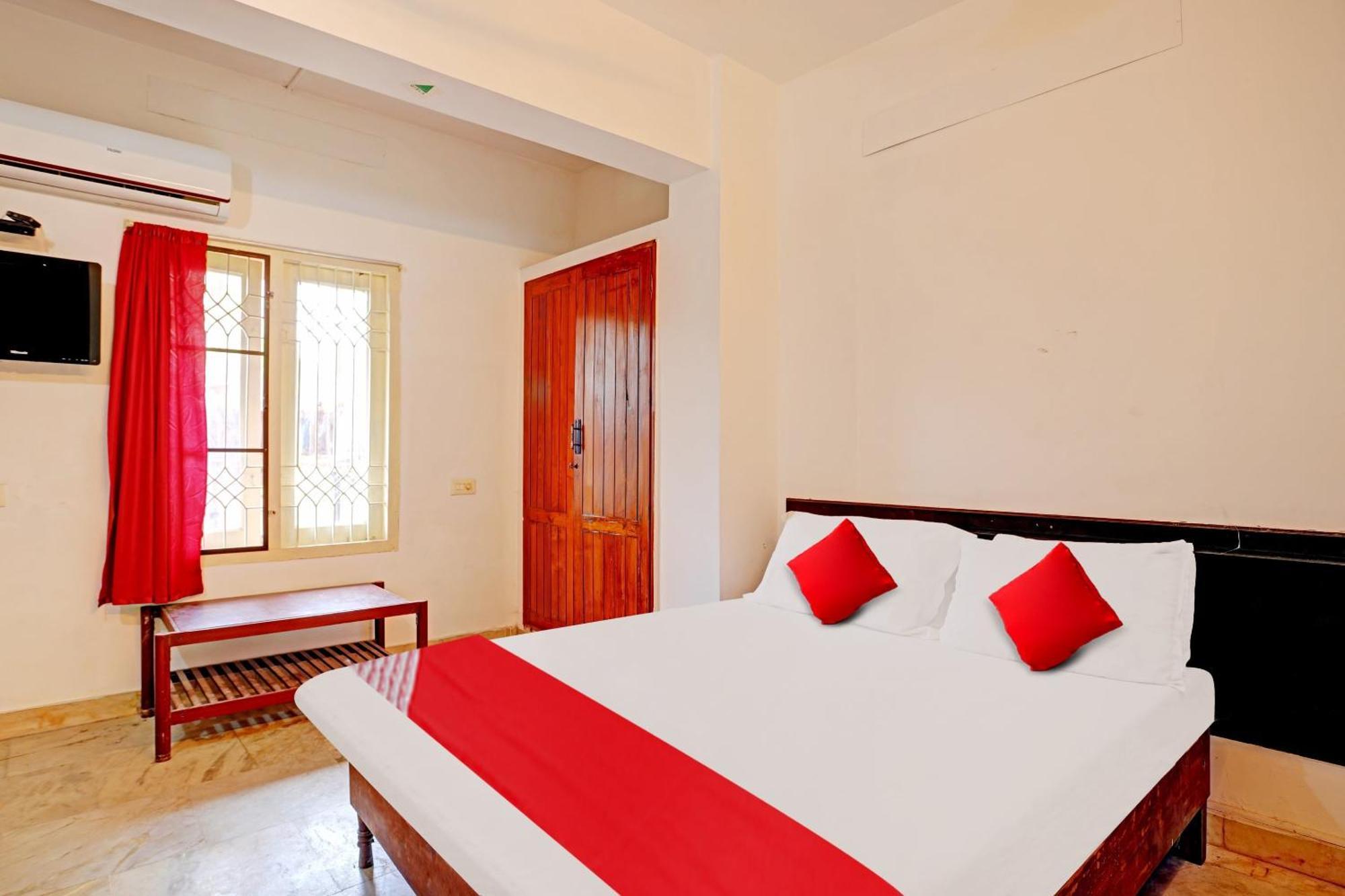 Hotel O Safa Inn Trippapur Esterno foto
