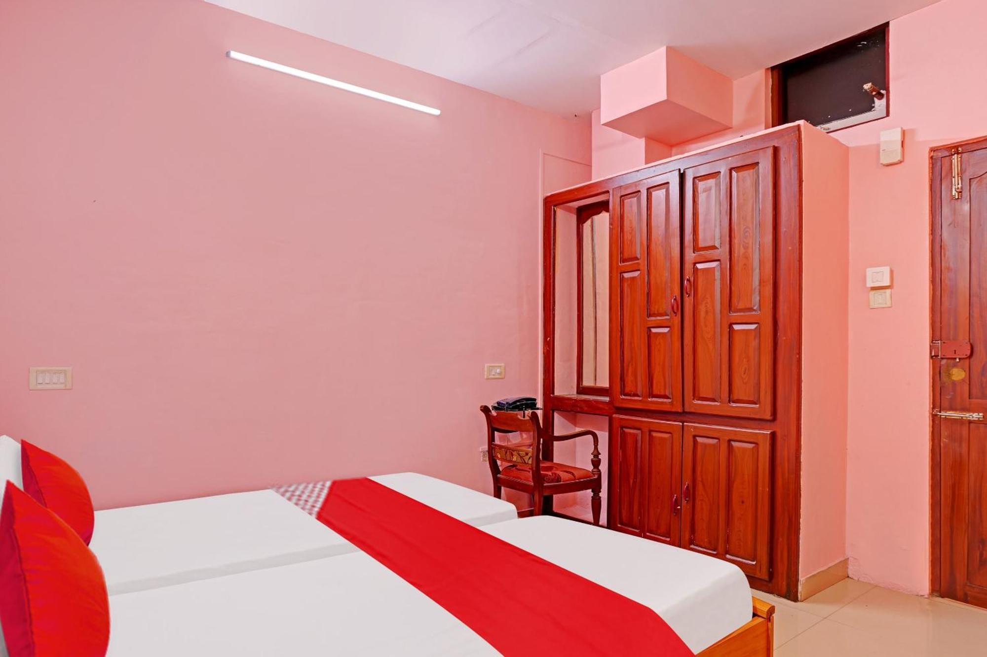 Hotel O Safa Inn Trippapur Esterno foto