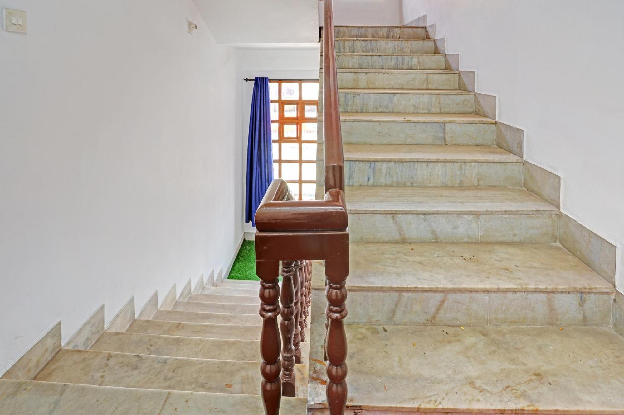 Hotel O Safa Inn Trippapur Esterno foto