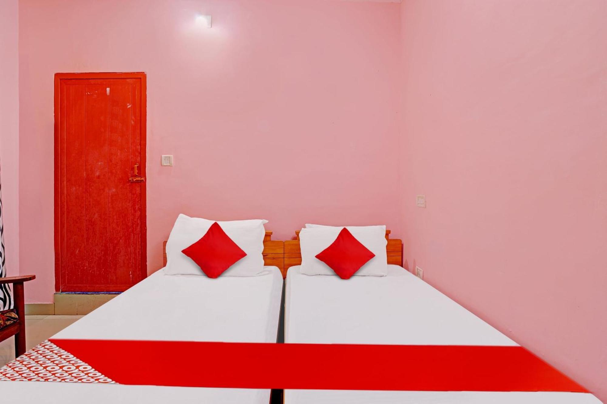 Hotel O Safa Inn Trippapur Esterno foto