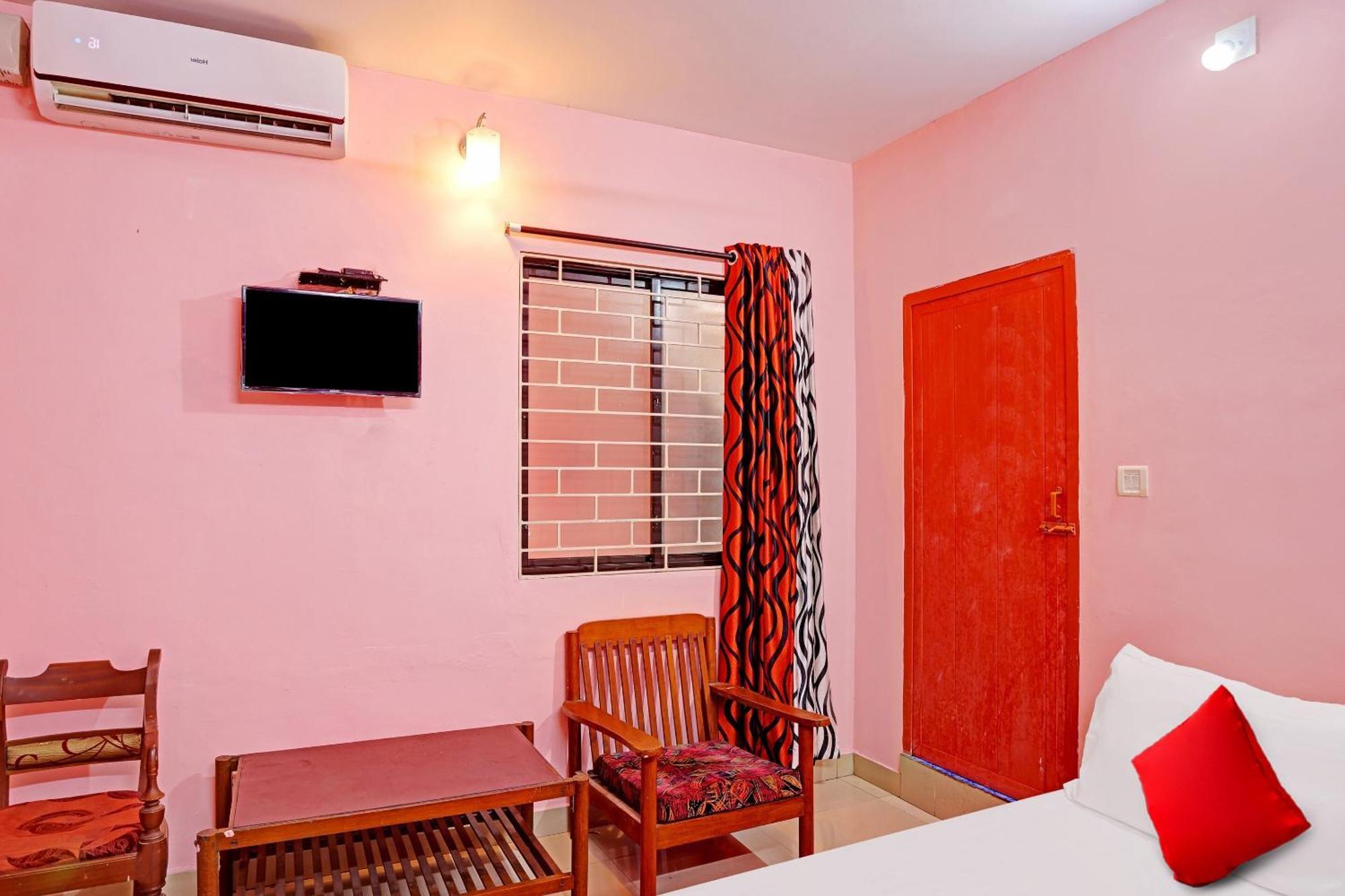 Hotel O Safa Inn Trippapur Esterno foto