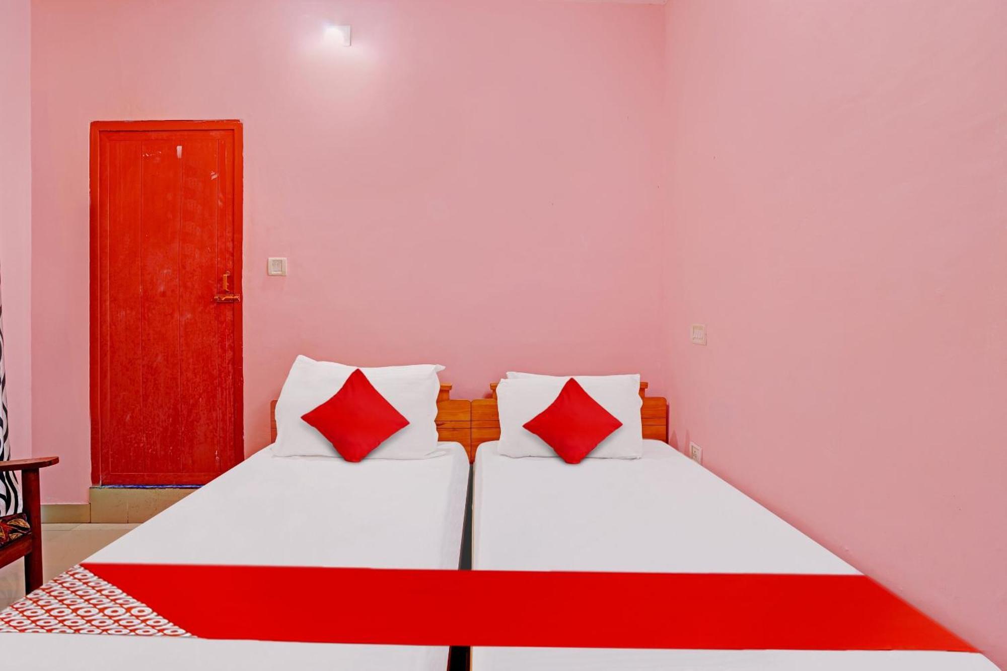 Hotel O Safa Inn Trippapur Esterno foto