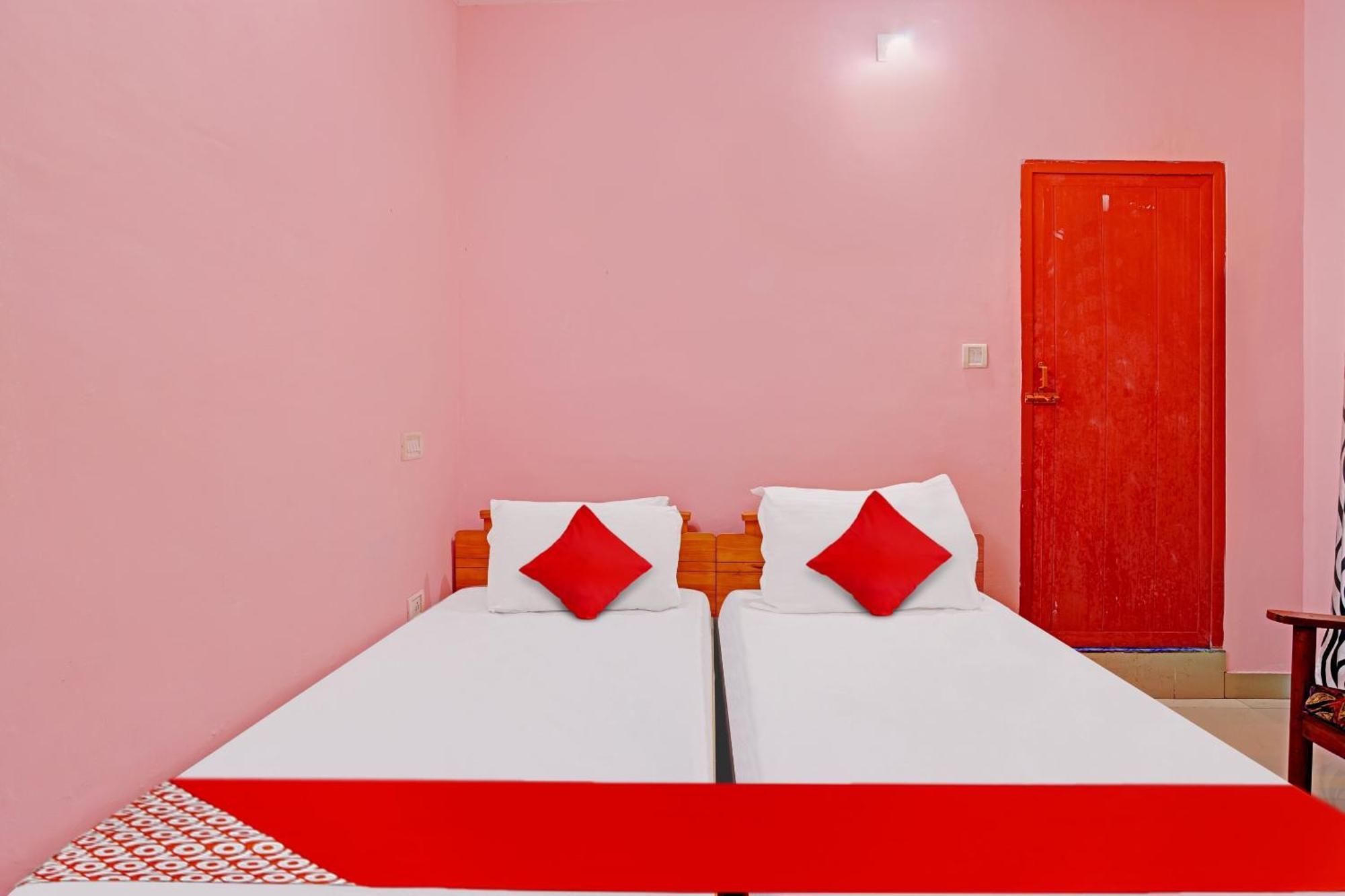 Hotel O Safa Inn Trippapur Esterno foto